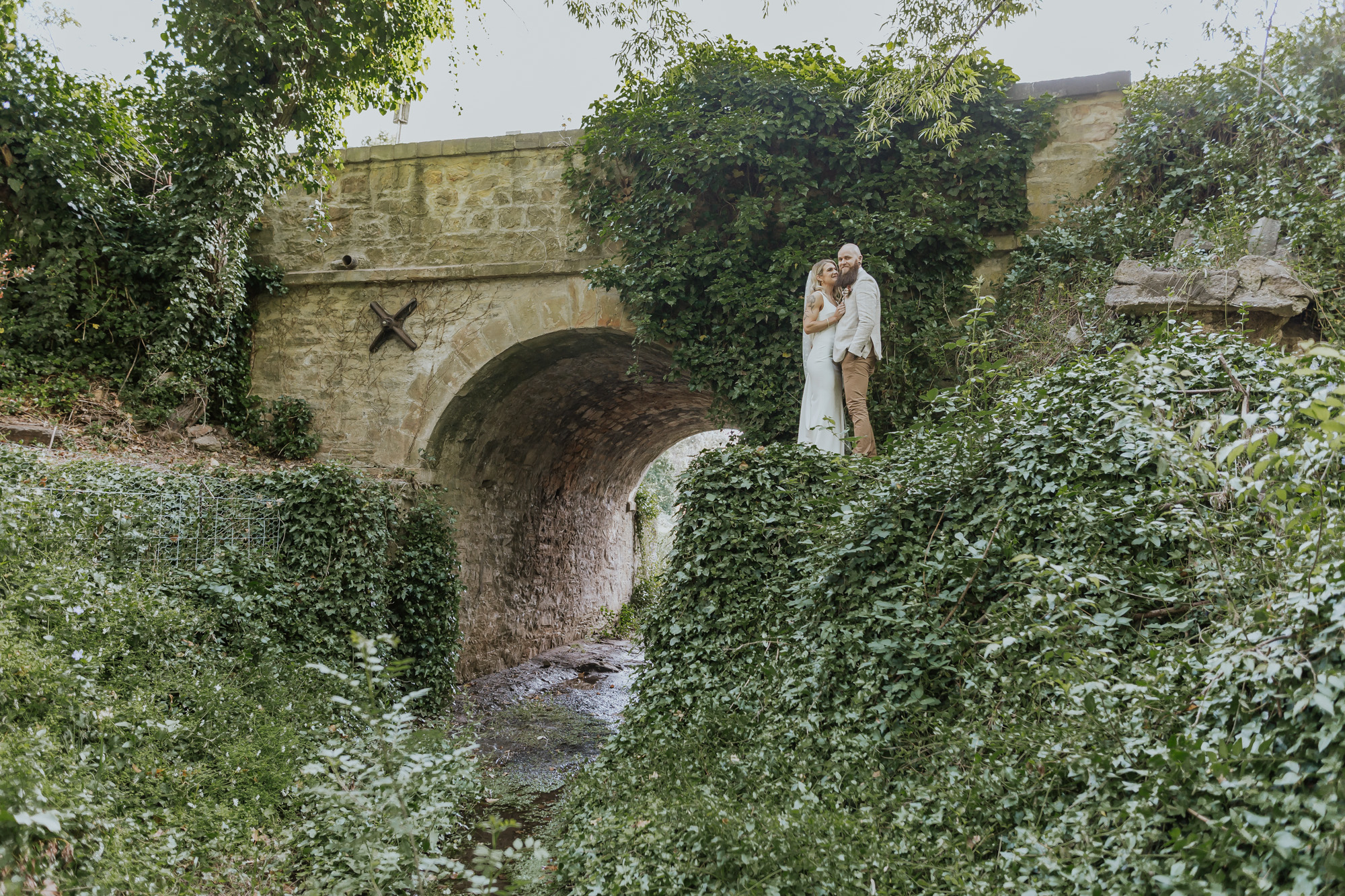 Inglewood Inn Weddings Ceremony Reception Photo Location Tunnel